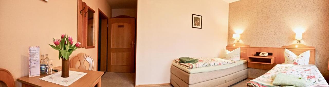 Pension Gruenes Herz Tonndorf Экстерьер фото